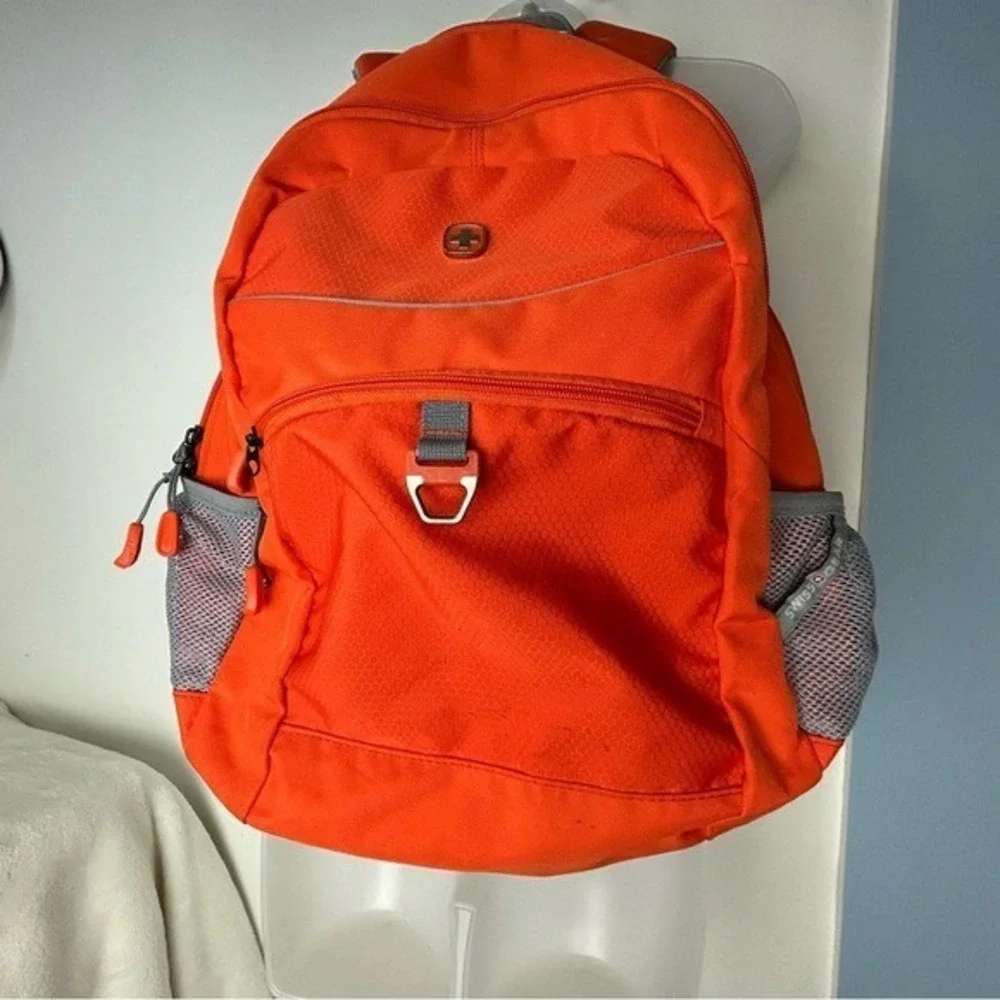 SwissGear discover backpack